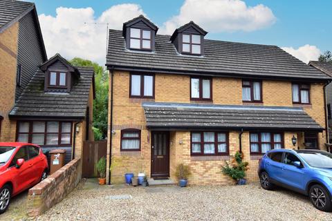 Oak Tree Close, Abbots Langley, WD5