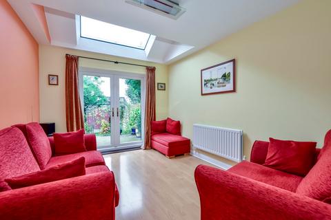 undefined, Oak Tree Close, Abbots Langley, WD5