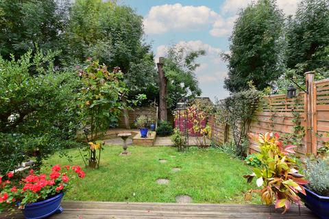 undefined, Oak Tree Close, Abbots Langley, WD5