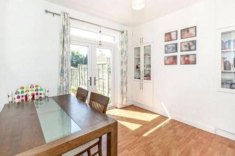 undefined, Staines upon Thames,  Surrey,  TW18