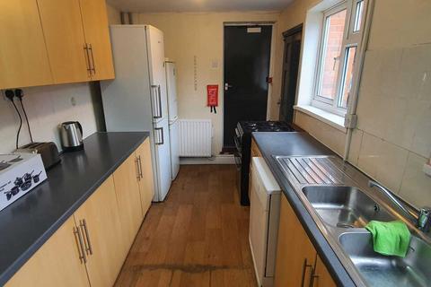 1 bedroom in a house share to rent, 3 Room Available, Westfield Road, Kings Heath, B14