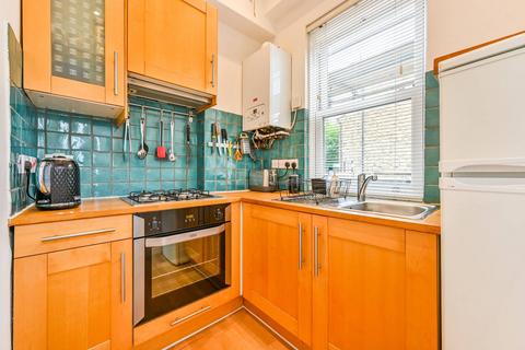 2 bedroom flat to rent, Lawford Road, Kentish Town, London, NW5