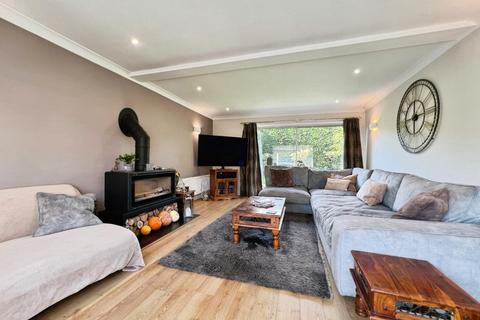 6 Collison Place, Tenterden, TN30 7BU