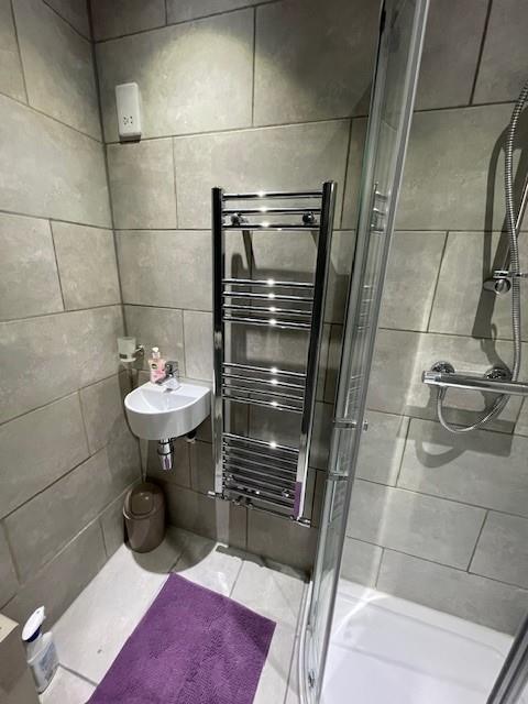 Ensuite shower room