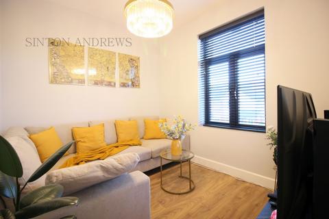 3 bedroom apartment for sale, Darwin Road, Ealing, W5