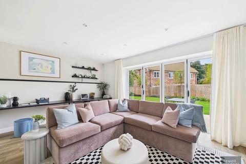 3 bedroom semi-detached house for sale, Little Green Lane,Croxley Green,Rickmansworth,WD3 3JJ