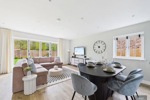 3 bedroom semi-detached house for sale, Little Green Lane,Croxley Green,Rickmansworth,WD3 3JJ