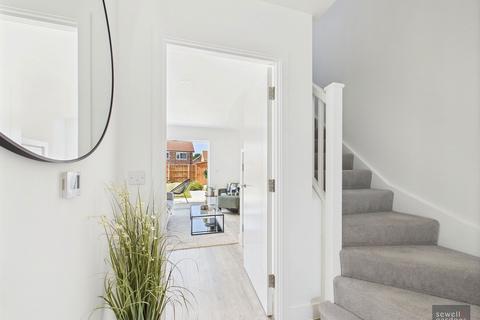 2 bedroom semi-detached house for sale, Little Green Lane,Croxley Green,Rickmansworth,WD3 3JJ