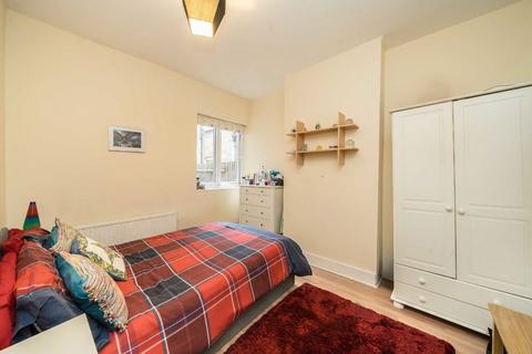 undefined, Fountain Road, London SW17