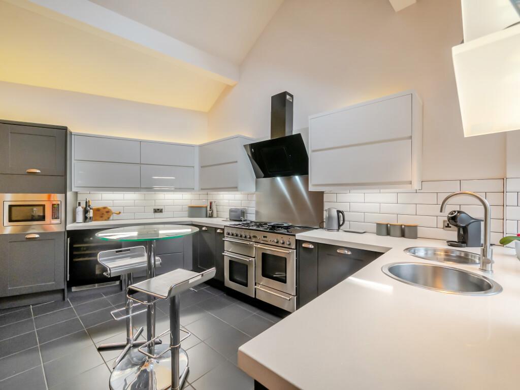 1365838-6-68ed033...