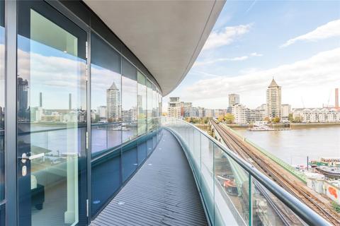 2 bedroom apartment for sale, Lombard Wharf, 12 Lombard Road, SW11