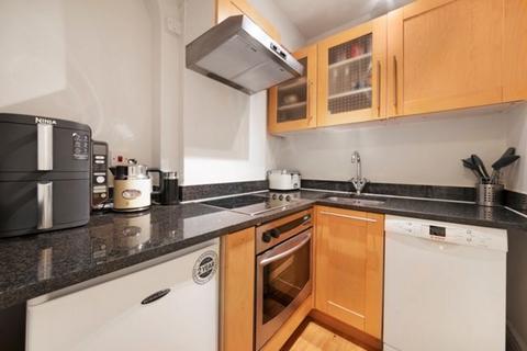 1 bedroom apartment to rent, Carrington Street, London, W1J 7