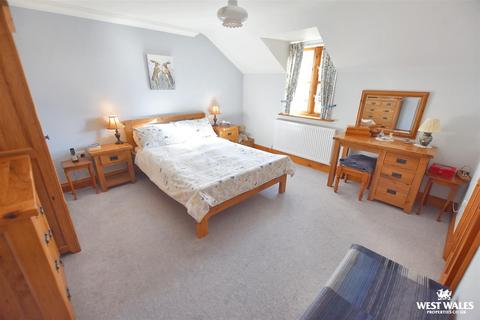 4 bedroom detached house for sale, Cosheston, Pembroke Dock