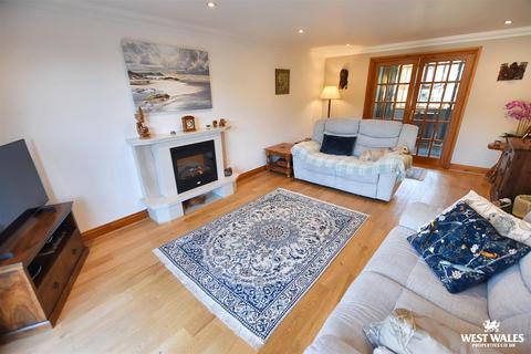 4 bedroom detached house for sale, Cosheston, Pembroke Dock