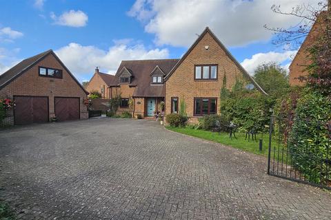5 bedroom detached house for sale, Aslockton Road, Scarrington