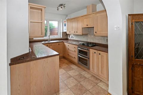 2 bedroom detached bungalow for sale, The Parkway, Canvey Island SS8