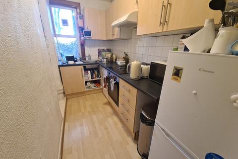 undefined, Knowle Terrace, Leeds LS4