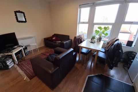 35b Headingley Mount, Leeds LS6