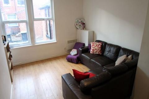 3 bedroom house to rent, 35b Headingley Mount, Leeds LS6