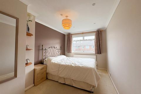 3 bedroom end of terrace house for sale, Fairlea Close, Burgess Hill