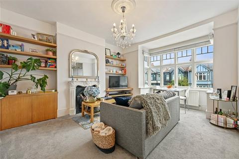 Wormholt Road, London, W12