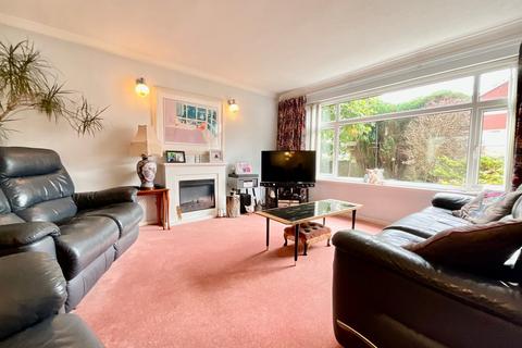 4 bedroom detached house for sale, Palm Close, Pontypool NP4