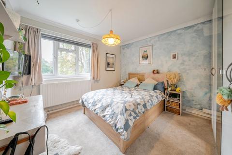 2 bedroom flat for sale, Paradise Road, London, SW4