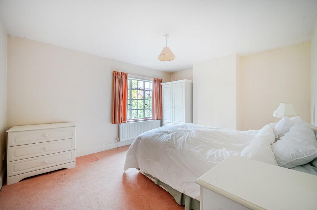 1369334-12-68ef7a...