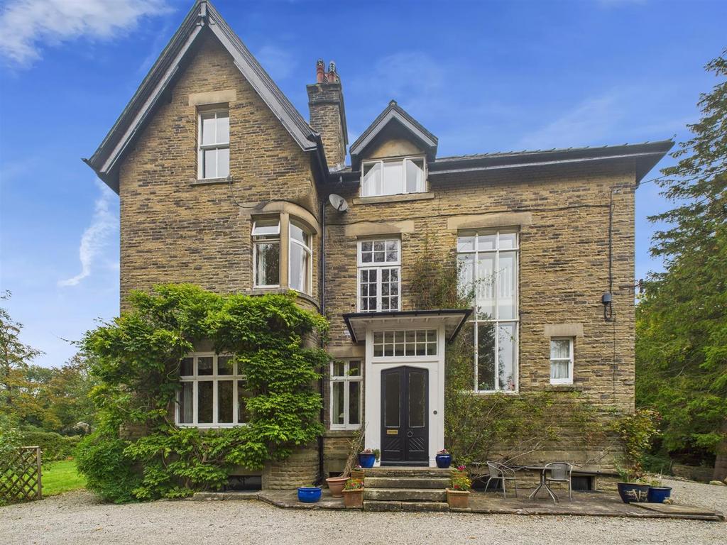 CAM03145 G0-PR0424-STILL005.jpg