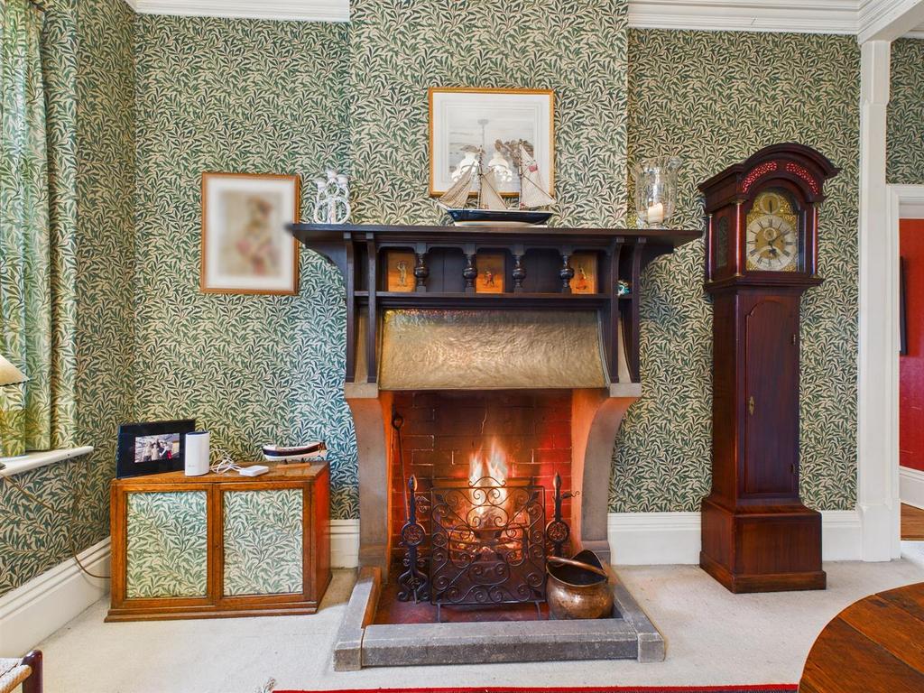 CAM03145 G0-PR0418-STILL001.jpg