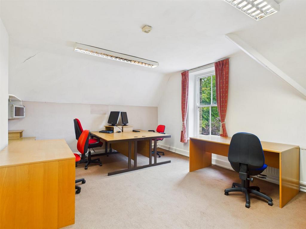 CAM03145 G0-PR0418-STILL042.jpg