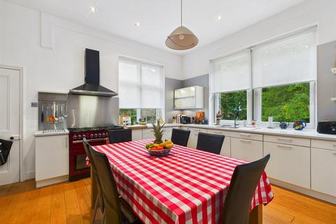 8 bedroom detached house for sale, Park Road, Buxton