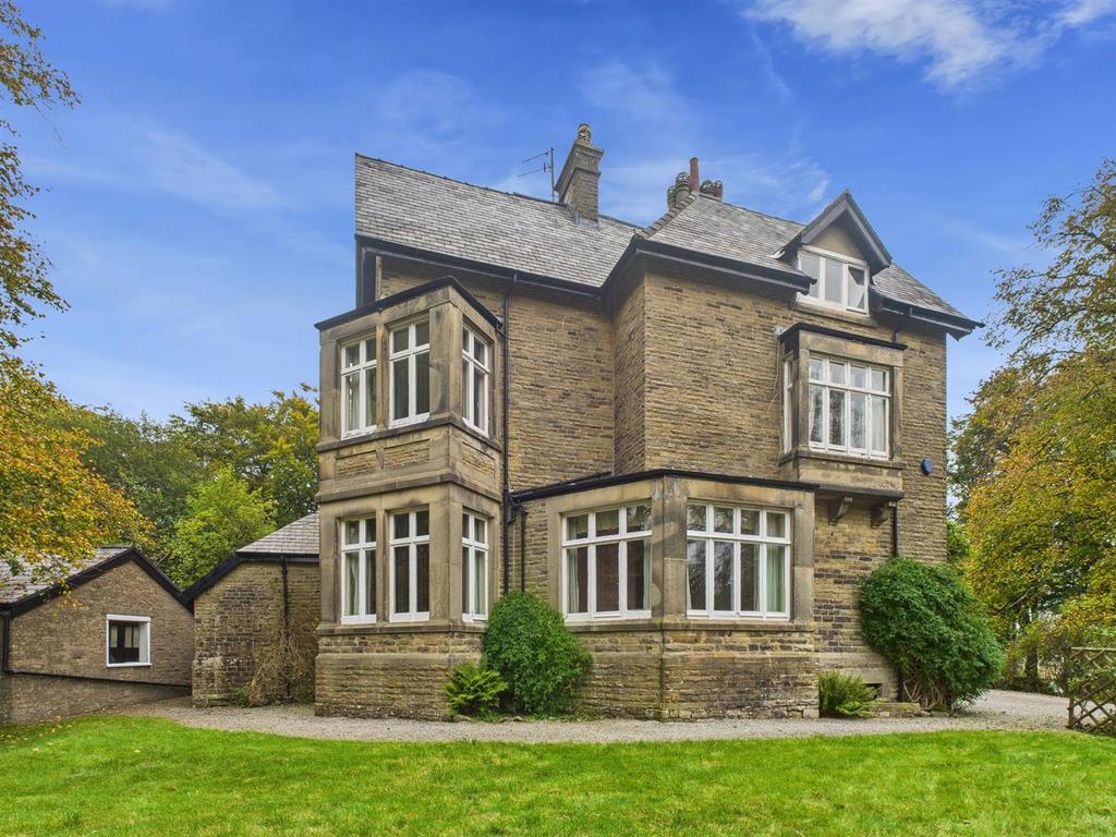 CAM03145 G0-PR0424-STILL011.jpg