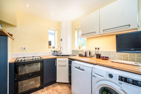 undefined, Lisbon Avenue, Twickenham TW2