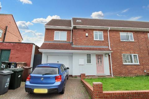 4 bedroom semi-detached house for sale, Wilson Terrace, Forest hall, Newcastle upon Tyne, Tyne and Wear, NE12 7JP