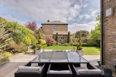 undefined, Kingswood Avenue, London, NW6