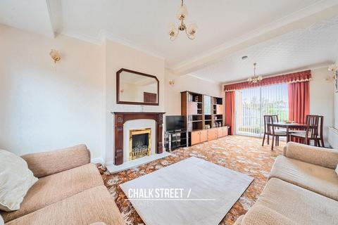 3 bedroom end of terrace house for sale, Saunton Road, Hornchurch, RM12