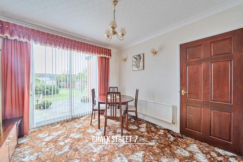 3 bedroom end of terrace house for sale, Saunton Road, Hornchurch, RM12