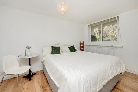 1 bedroom flat for sale, Talbot Road, London W2