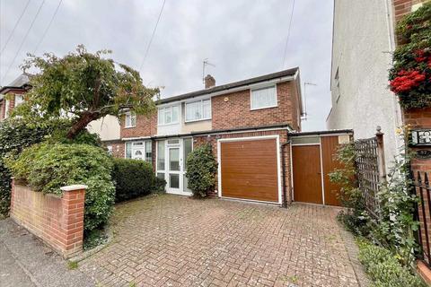 Glencoe Road, Bushey, WD23.