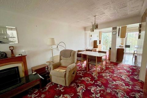 3 bedroom semi-detached house for sale, Glencoe Road, Bushey, WD23.