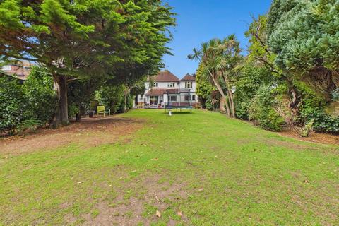 5 bedroom detached house for sale, Rectory Road, Worthing, BN14 7PN