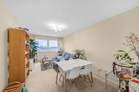 2 bedroom flat for sale, Austin Road, London SW11