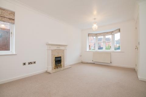 3 bedroom townhouse to rent, Sedge Drive, Bromsgrove B61