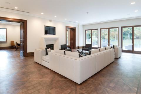 9 bedroom detached house to rent, COURTENAY AVENUE, KENWOOD, N6