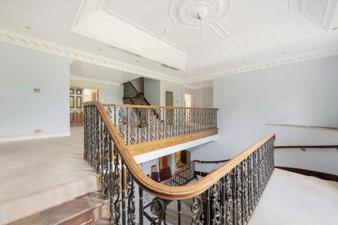 undefined, Courtenay Avenue, London, N6