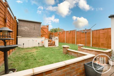 3 bedroom terraced house for sale, Bramble Green, Lowestoft, NR32