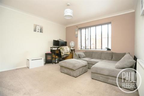 3 bedroom terraced house for sale, Bramble Green, Lowestoft, NR32