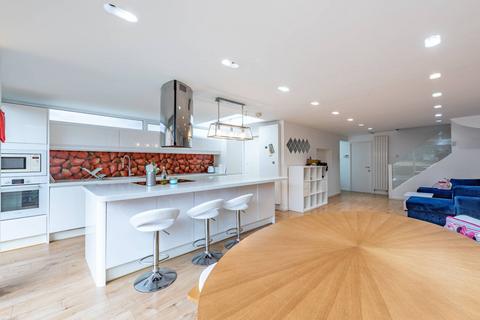 4 bedroom semi-detached house for sale, Heton Gardens, Hendon, London, NW4