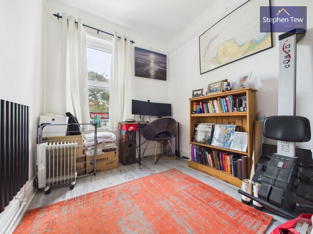 Bedroom 4/Office